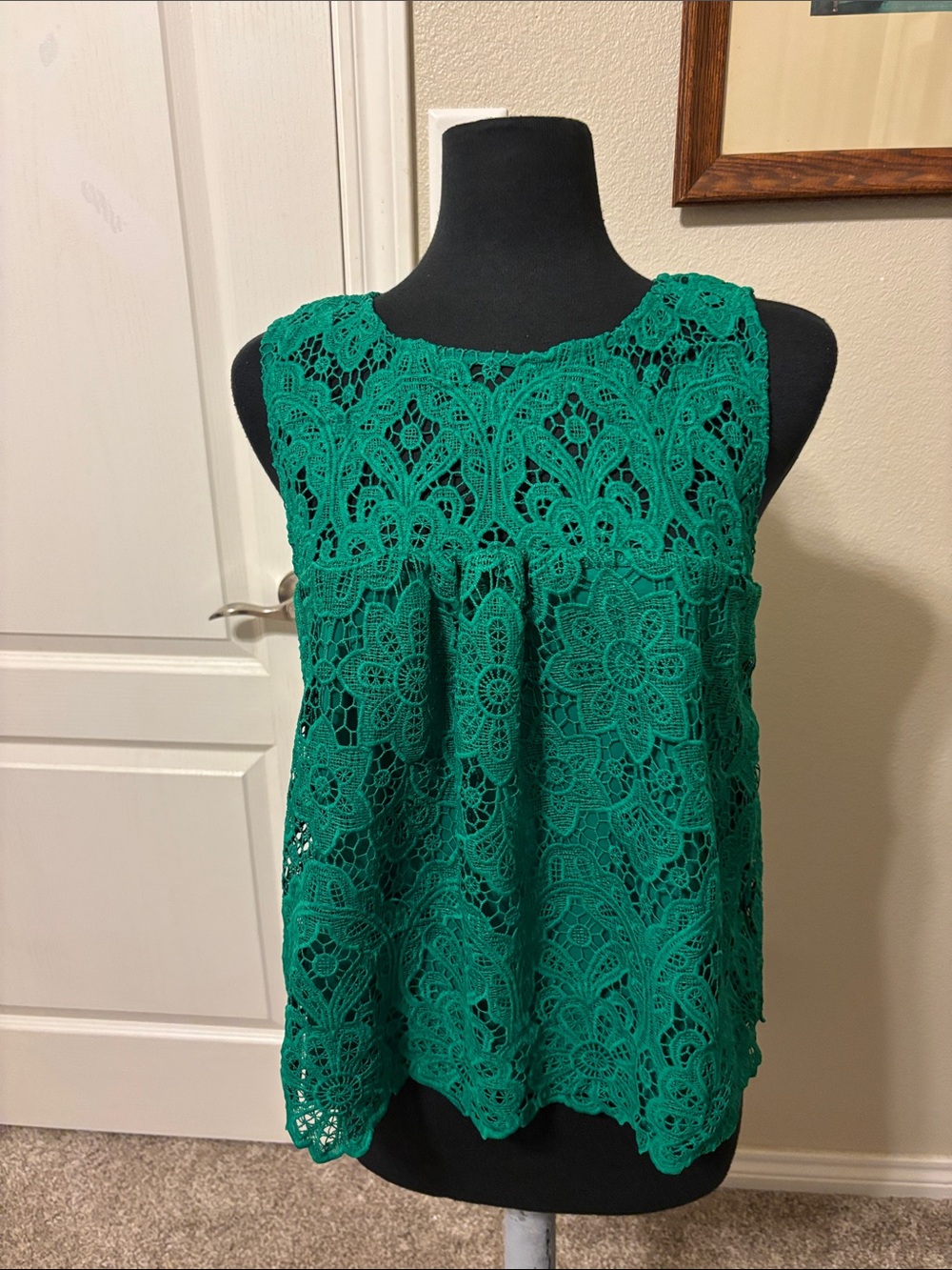 41 Hawthorn Green Crochet Lace Sleeveless Shell